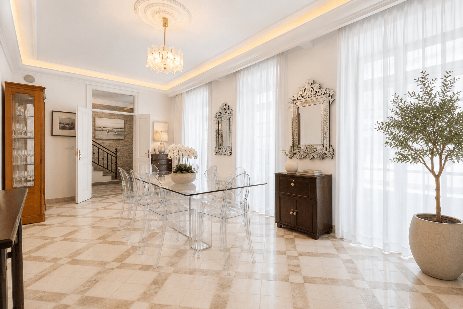 5 Bedroom Villa/Townhouse's Image 9