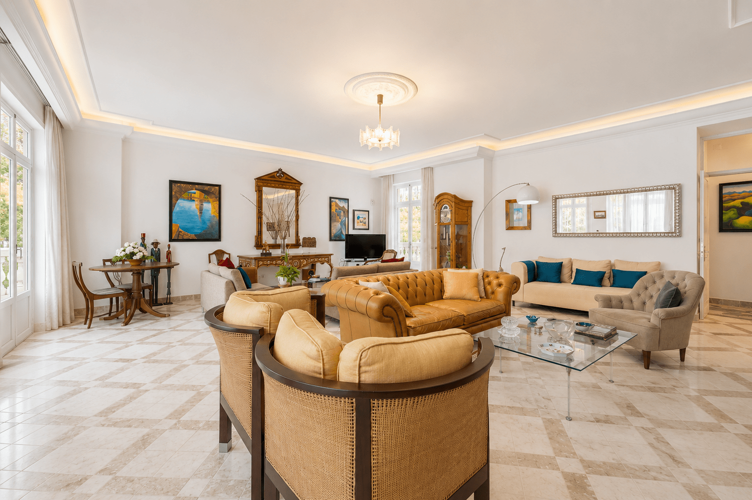 5 Bedroom Villa/Townhouse's Image 12