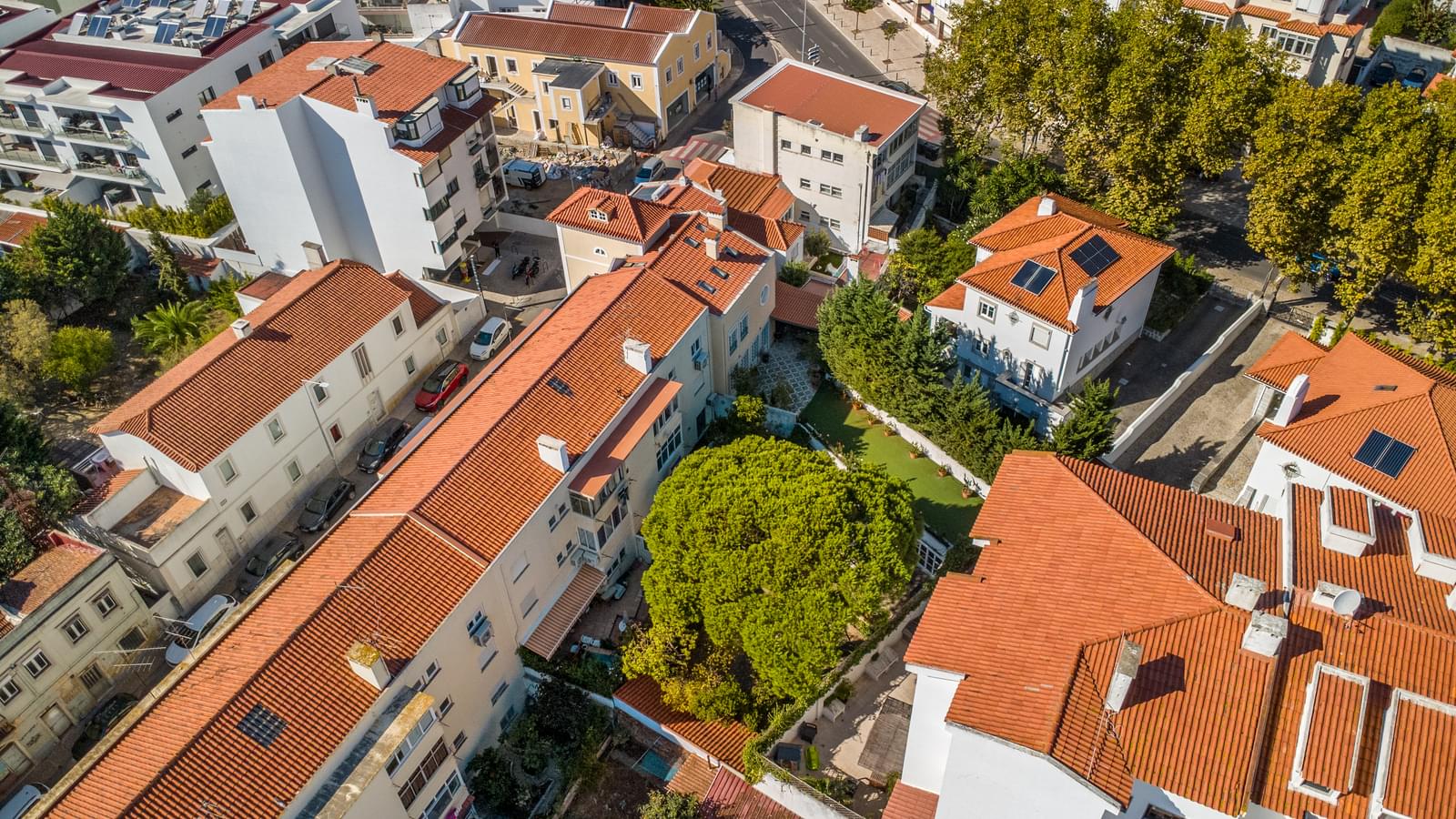 Moradia Geminada T5 com piscina, Parede, Cascais - Imagem 3