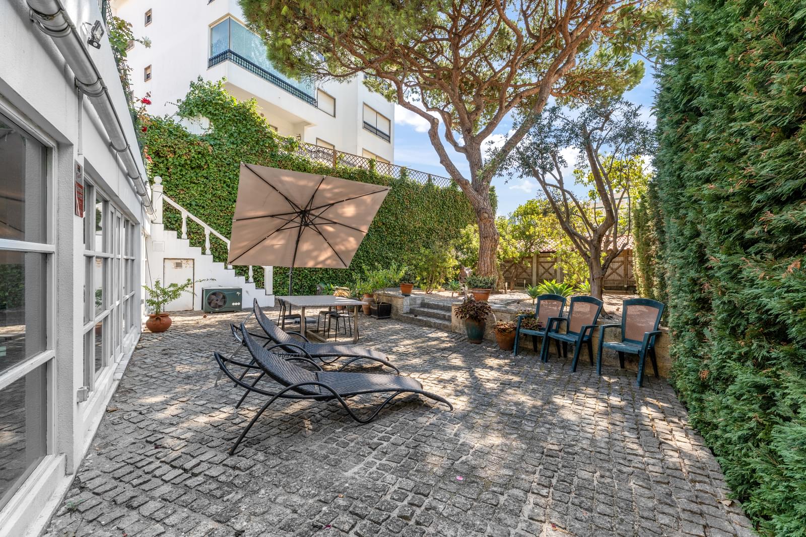 Moradia Geminada T5 com piscina, Parede, Cascais - Imagem 9
