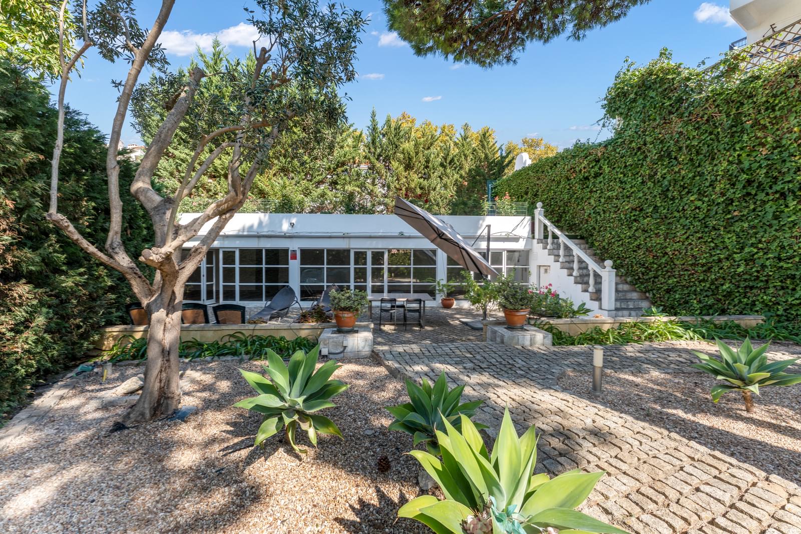Moradia Geminada T5 com piscina, Parede, Cascais - Imagem 6