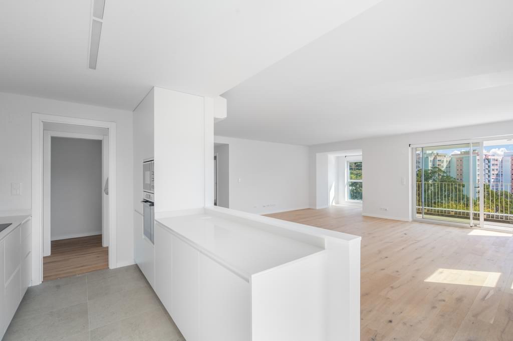 3 Bedroom Apartment with swimming pool, Carnaxide, Oeiras 748111613