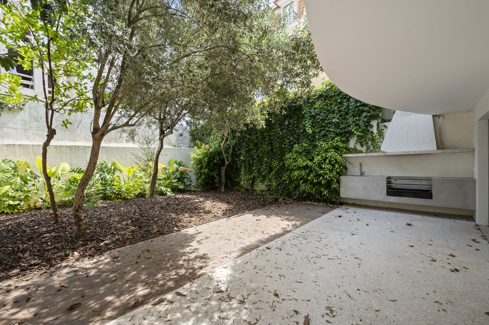 4 Bedroom Villa/Townhouse's Image 41