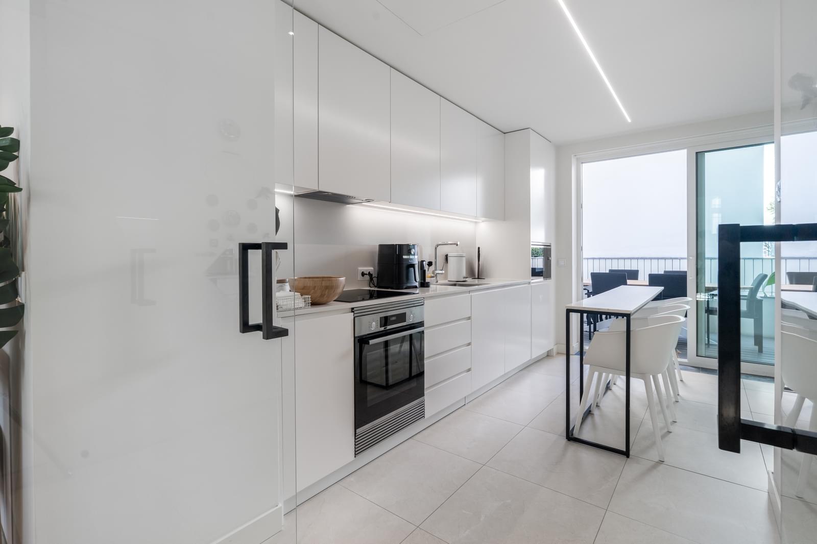 Apartamento T3 com piscina, Avenida Duque de Loulé, Lisboa - Imagem 8