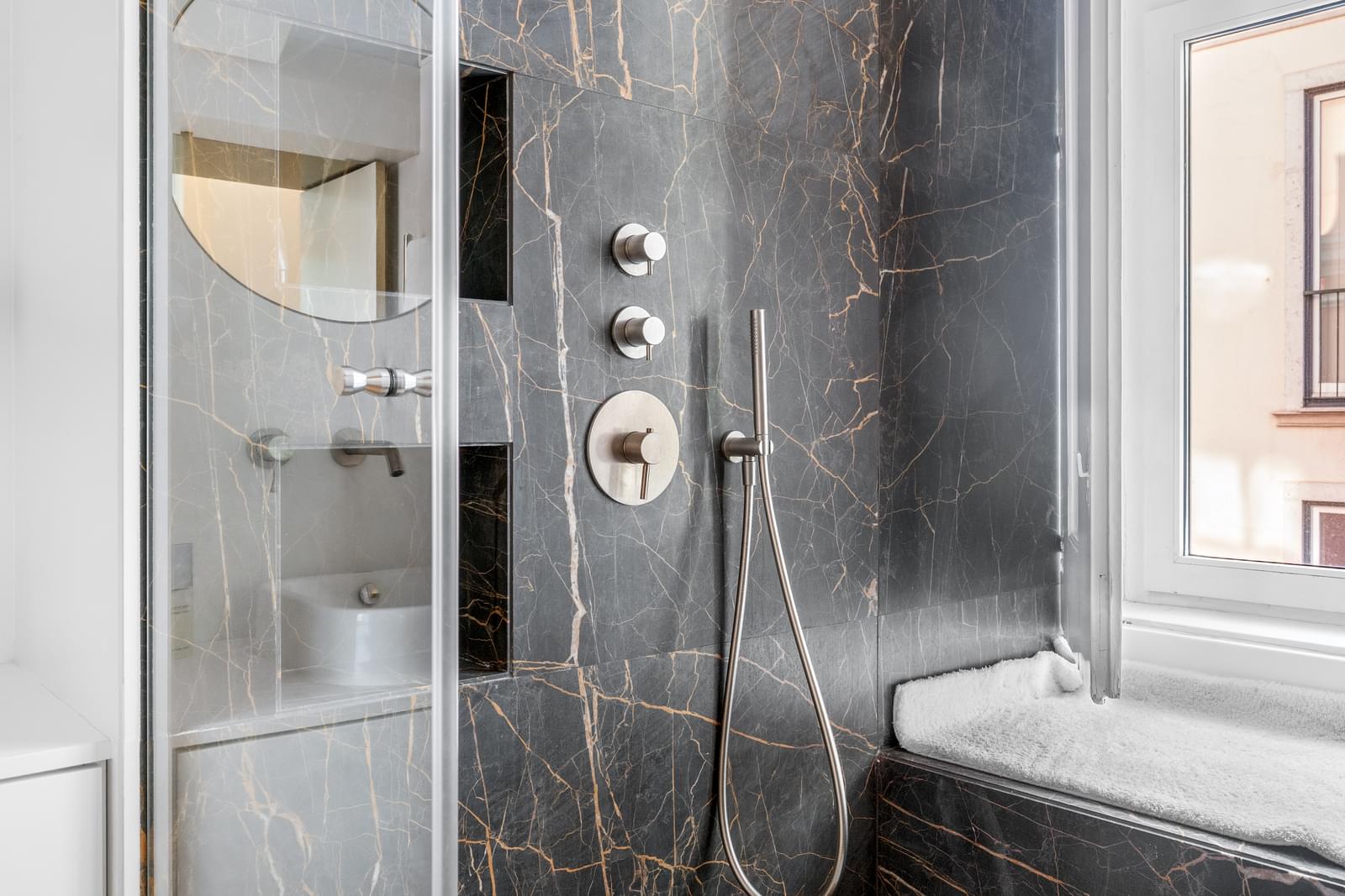 Apartamento T4 + 3 com vista, Chiado, Lisboa - Imagem 21