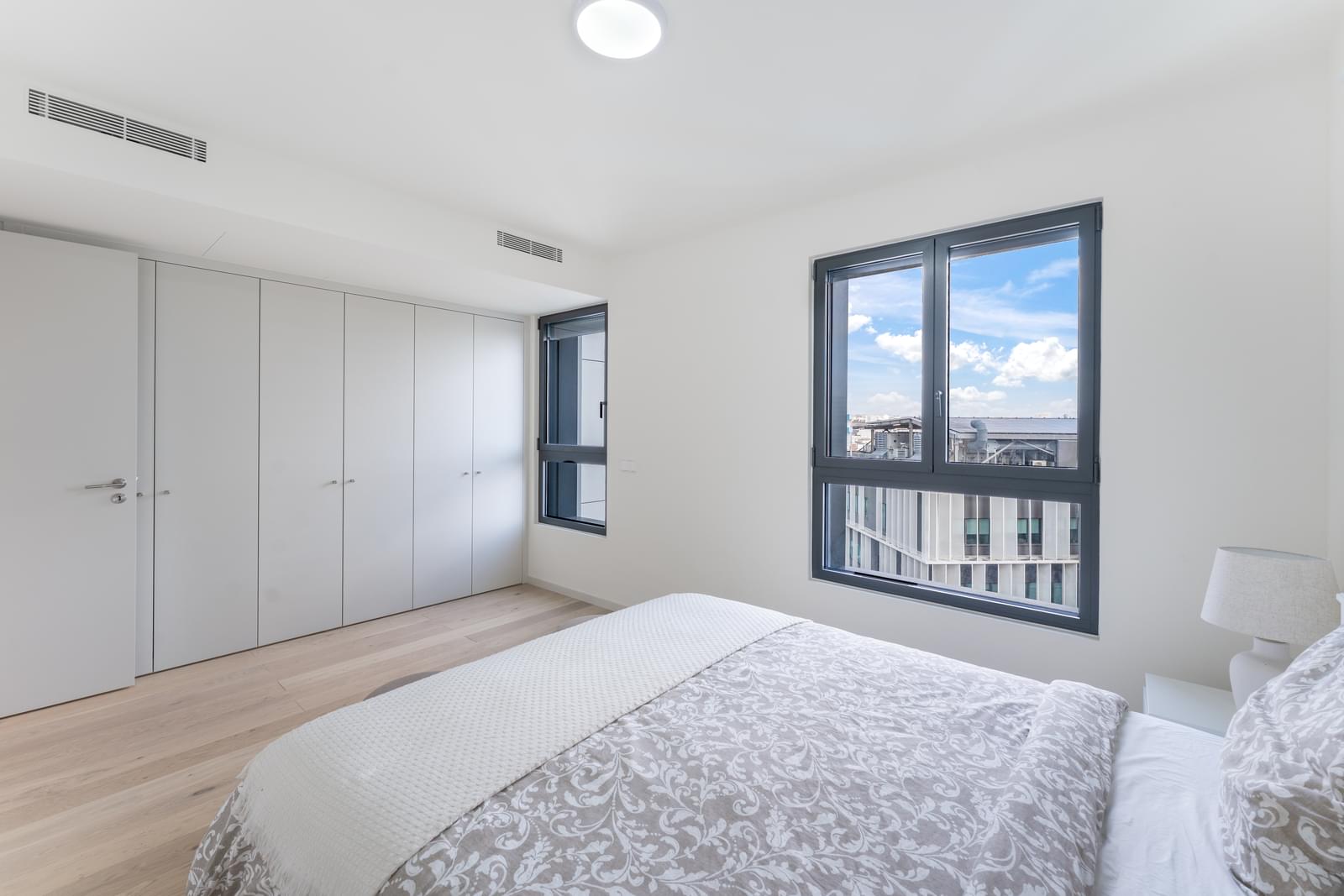 1 Bedroom Apartment/Flat's Image 13