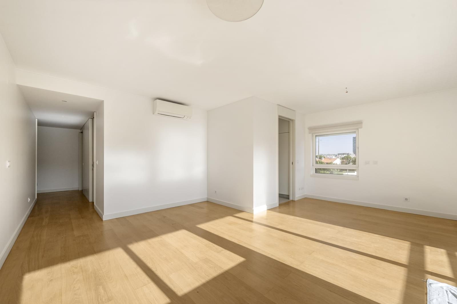 Apartamento T1 com estacionamento, Fórum Oeiras, Oeiras - Imagem 4