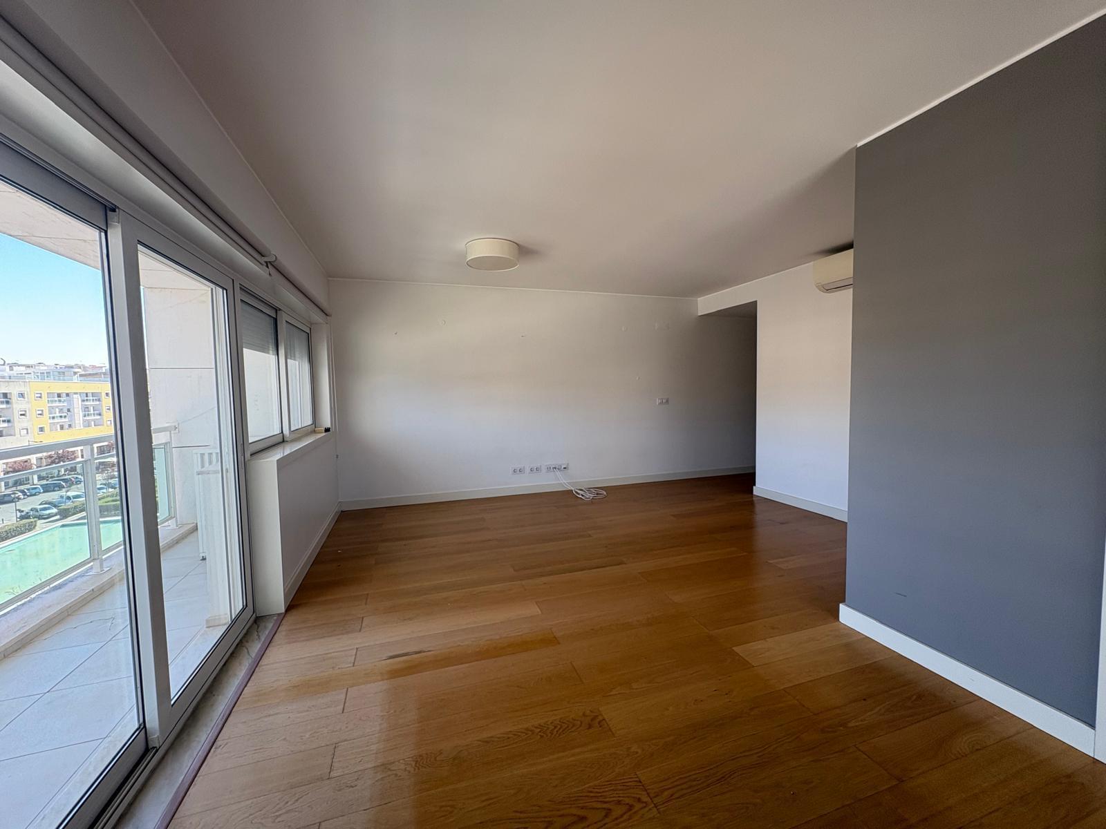 Apartamento T1 com varanda, Fórum Oeiras, Oeiras - Imagem 4