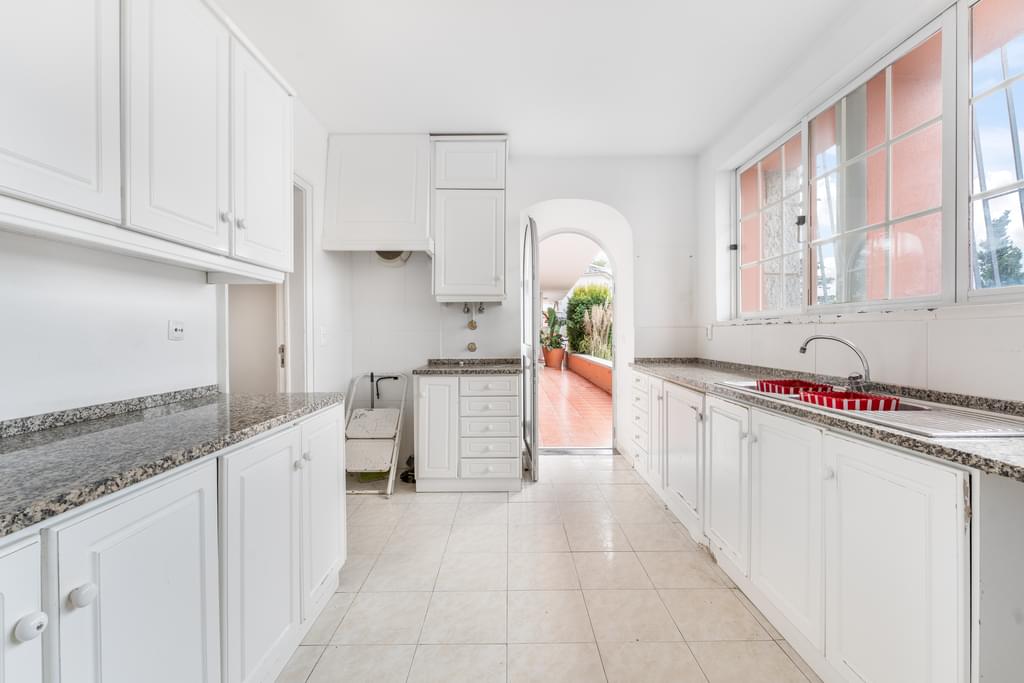 3 Bedroom Apartment with swimming pool, Monte Estoril, Cascais 2082360233