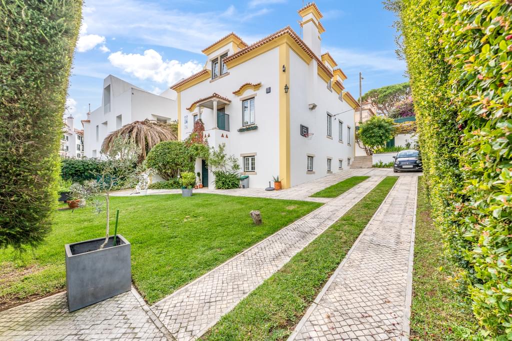 5 Bedroom House with garden, Monte Estoril, Cascais 1237090732
