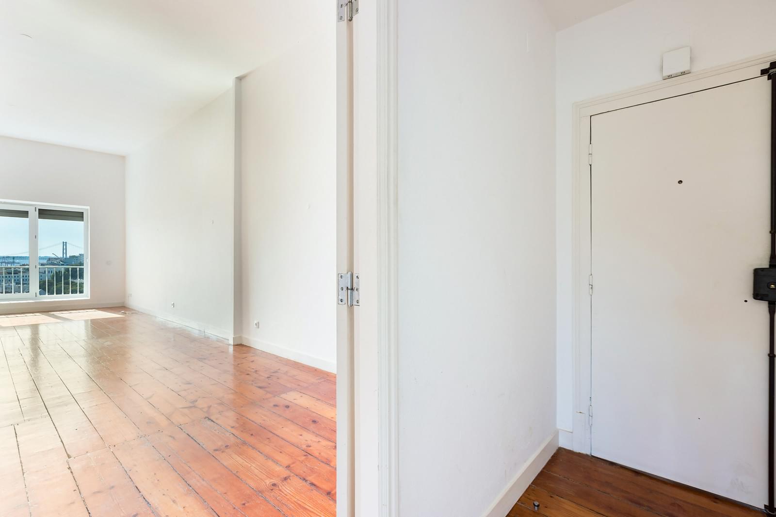 2 Bedroom Apartment/Flat's Image 10