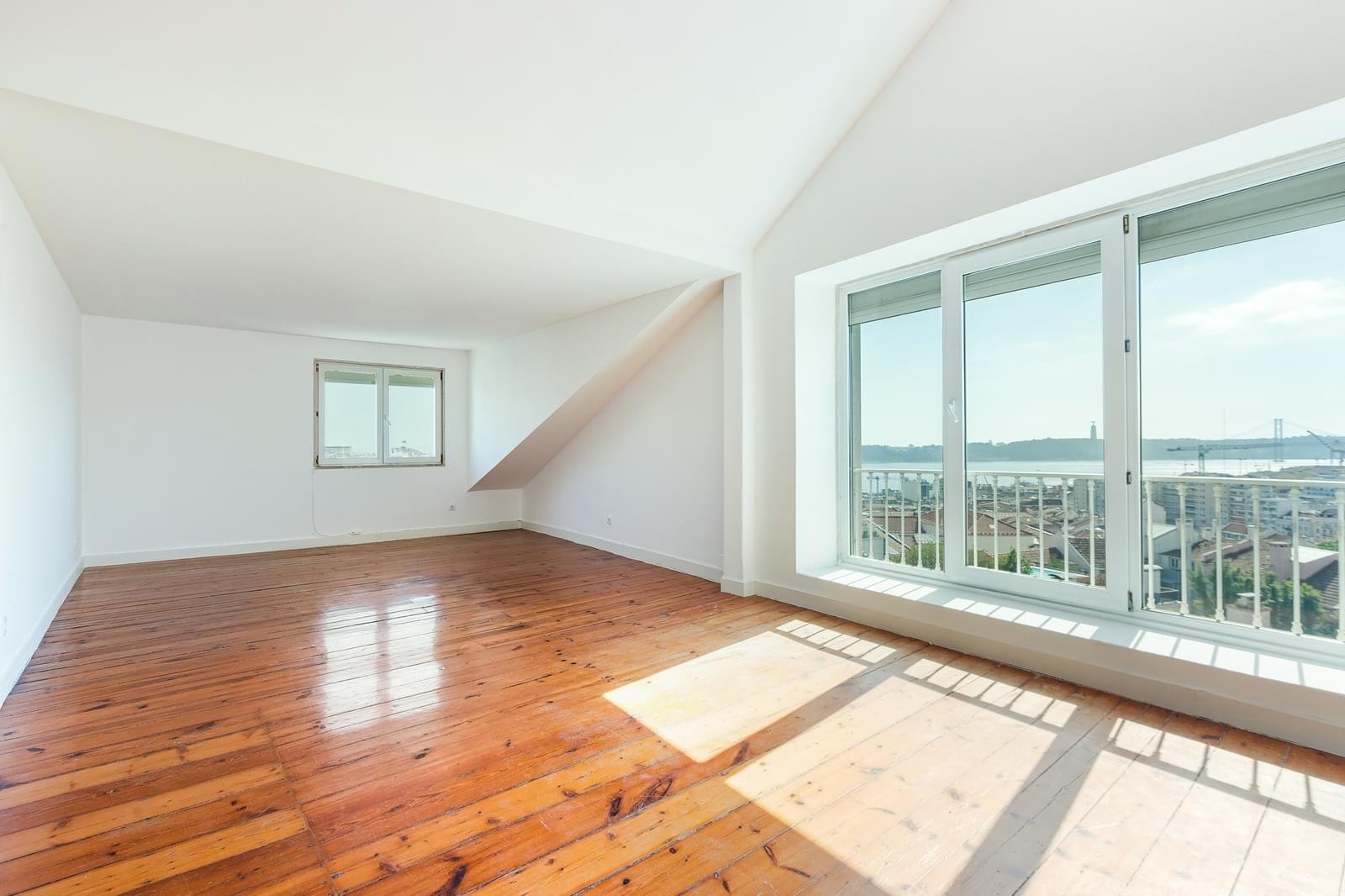 2 Bedroom Apartment/Flat's Image 6