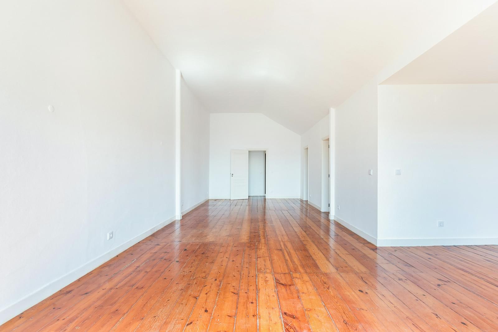 2 Bedroom Apartment/Flat's Image 8