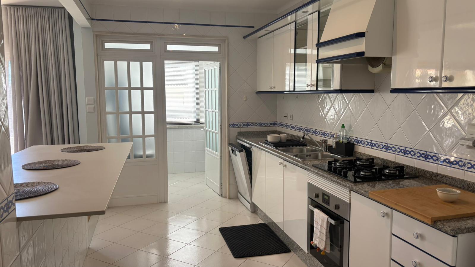 Apartamento T3 com estacionamento, Bairro do Rosário, Cascais - Imagem 18