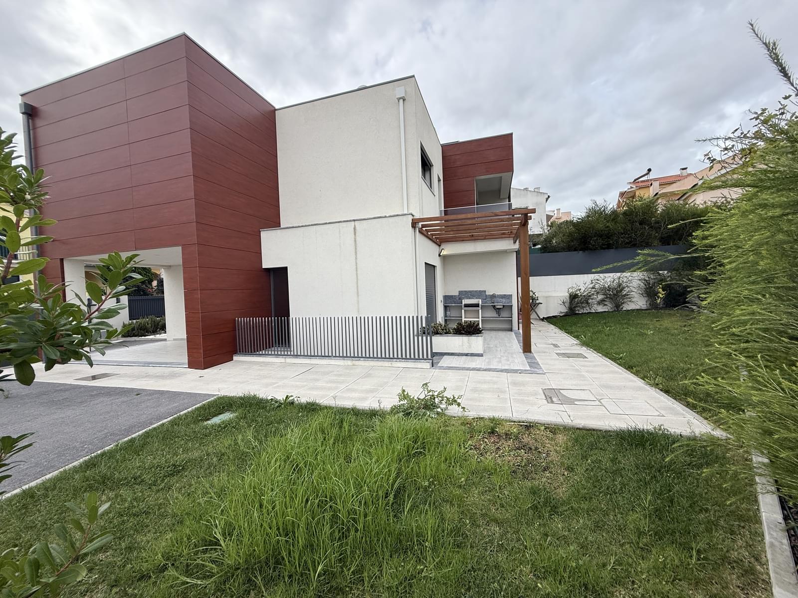 Moradia T3 + 1 com estacionamento, Atiba, Cascais - Imagem 2