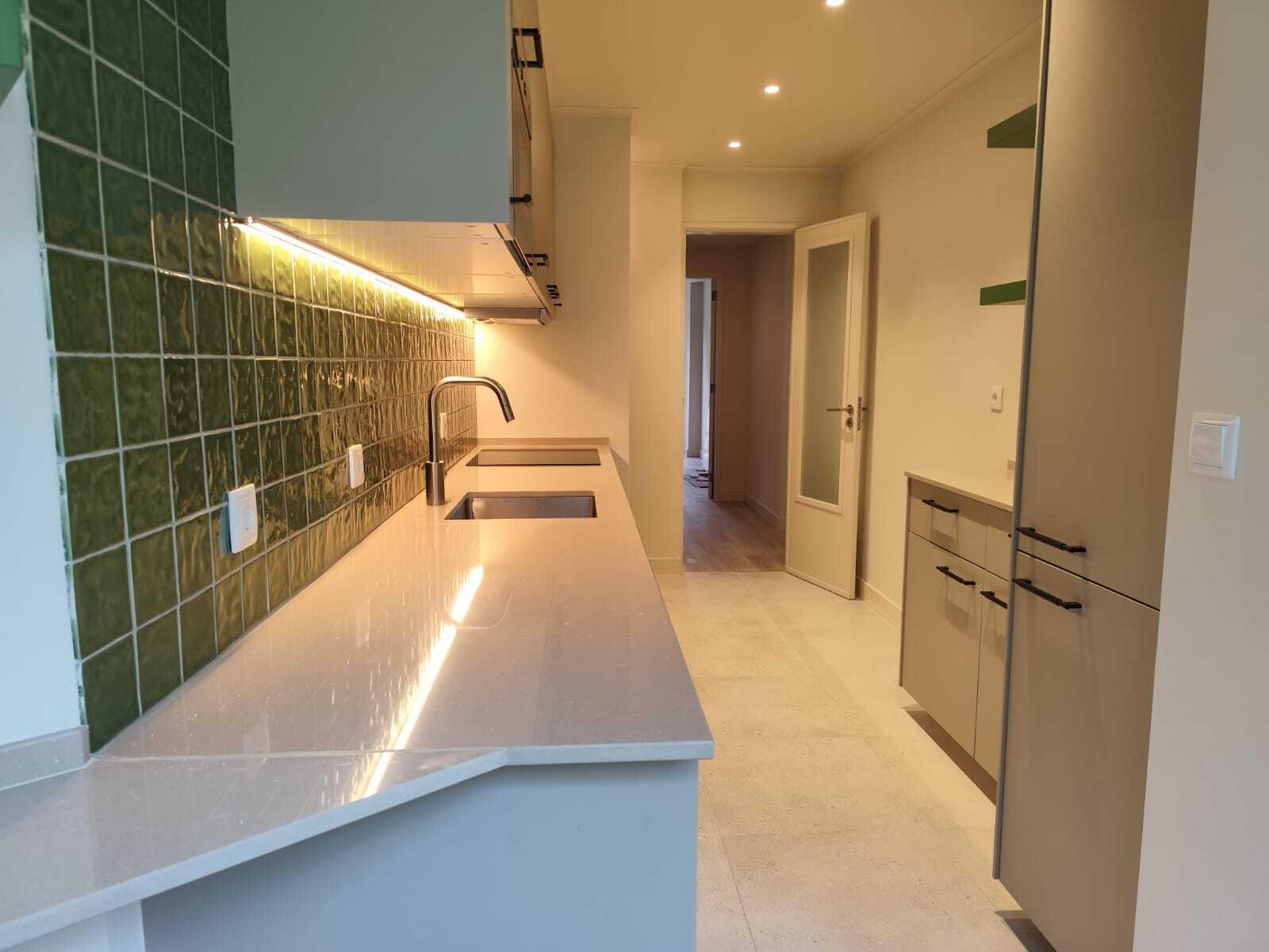 Apartamento T2 com varanda, Monte Estoril, Cascais - Imagem 2