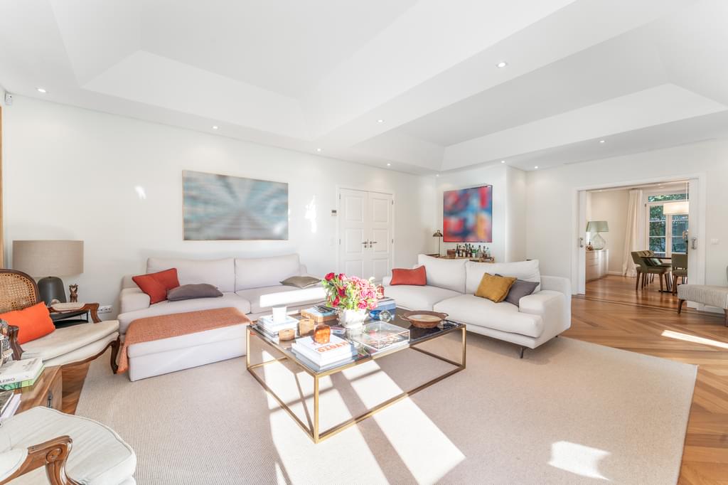 4 Bedroom Detached house with swimming pool, Estoril, Cascais 2459954680