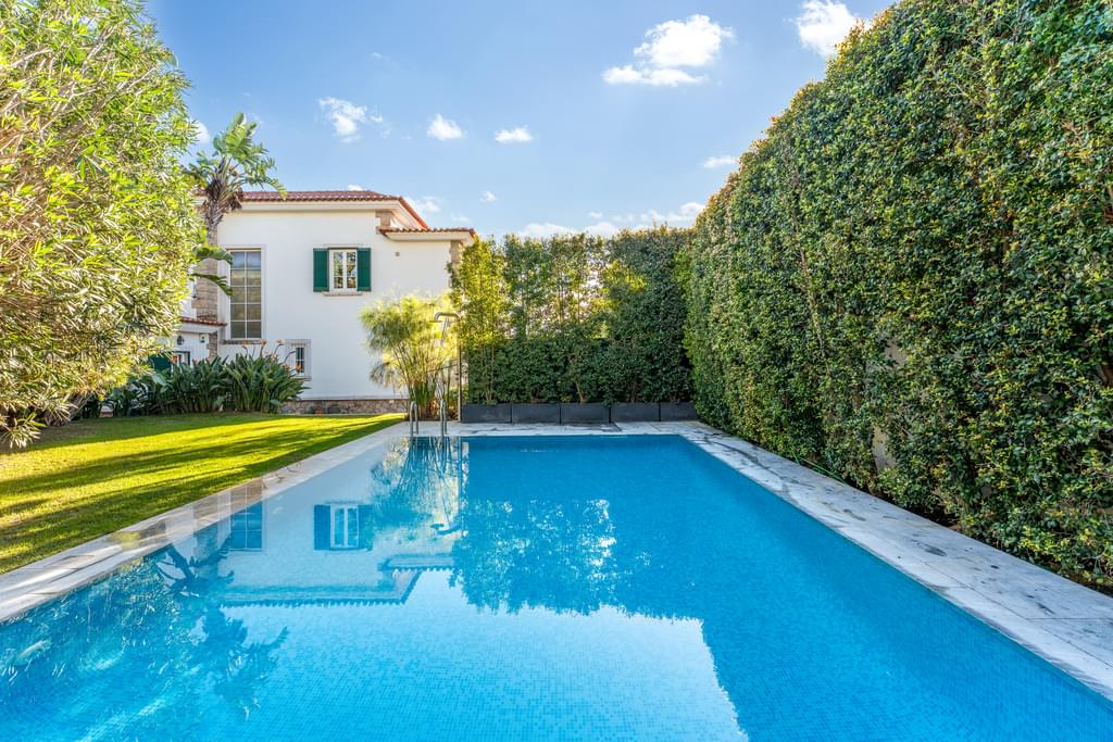4 Bedroom Detached house with swimming pool, Estoril, Cascais 2459954680