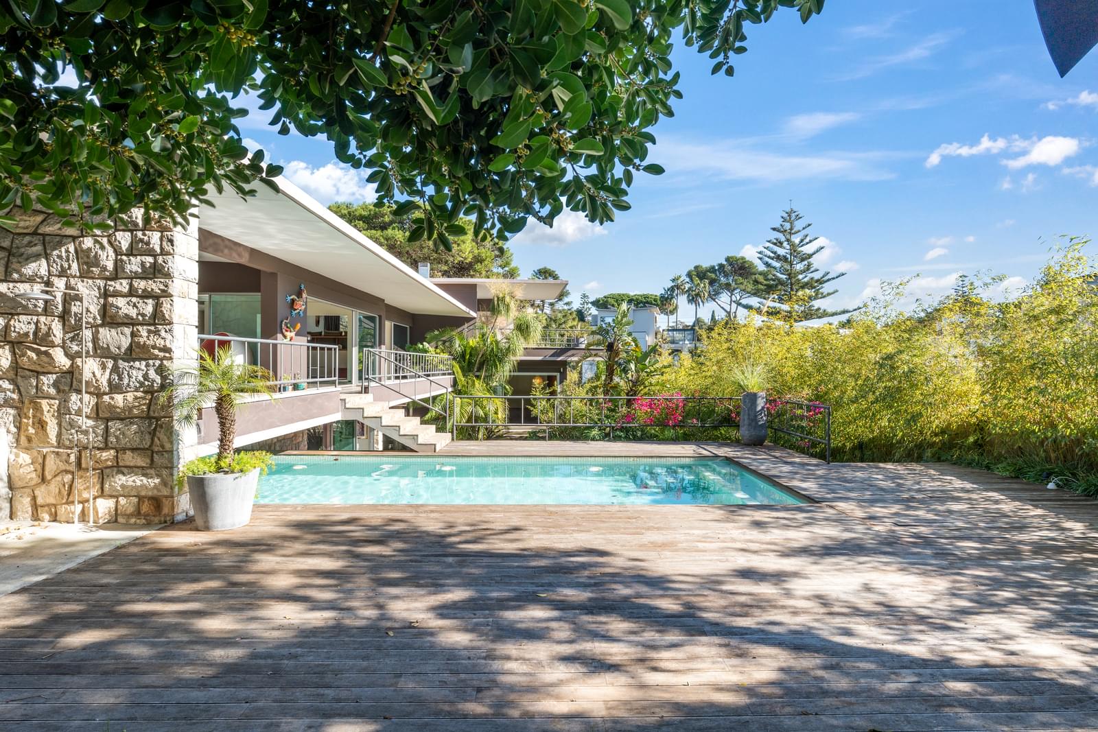 6 Bedroom Villa/Townhouse's Image 3