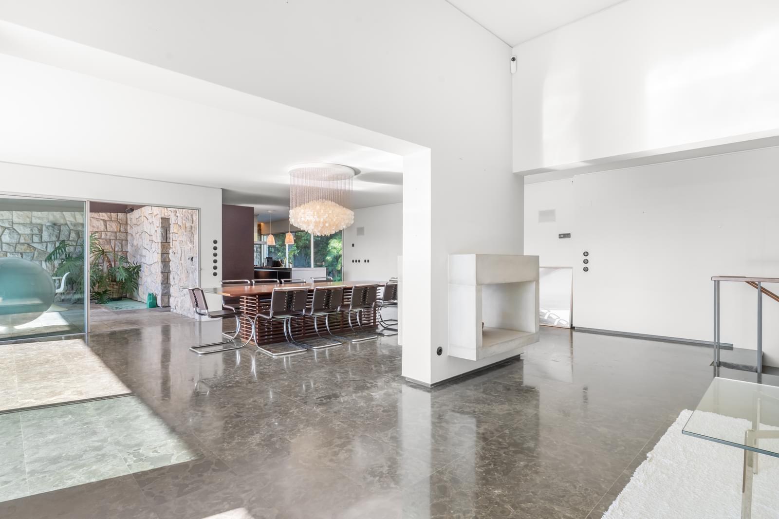 6 Bedroom Villa/Townhouse's Image 51