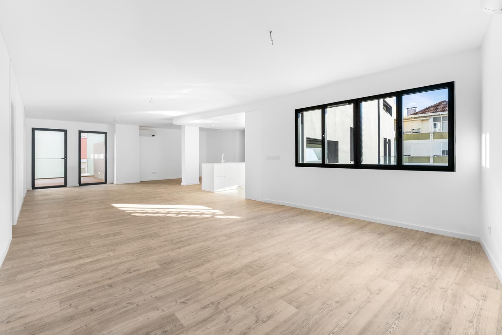 Apartamento T3 com estacionamento, Odivelas - Imagem 1