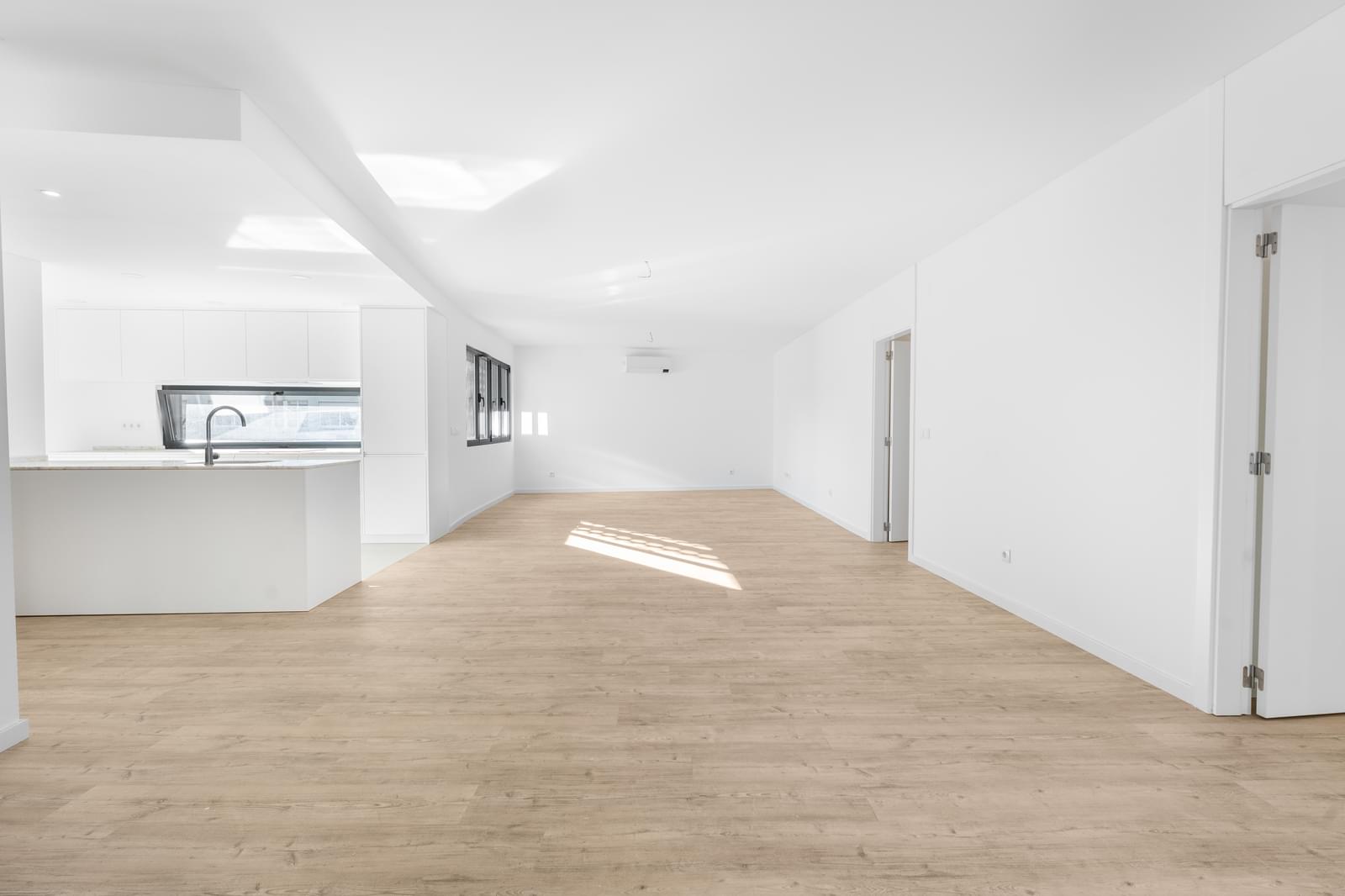 Apartamento T3 com estacionamento, Odivelas - Imagem 4