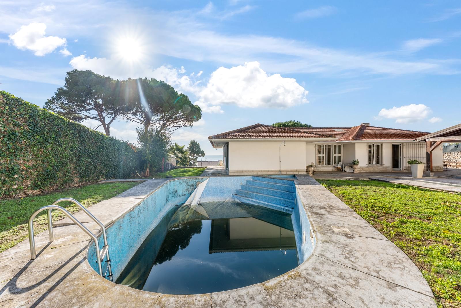 5 Bedroom Villa/Townhouse's Image 4