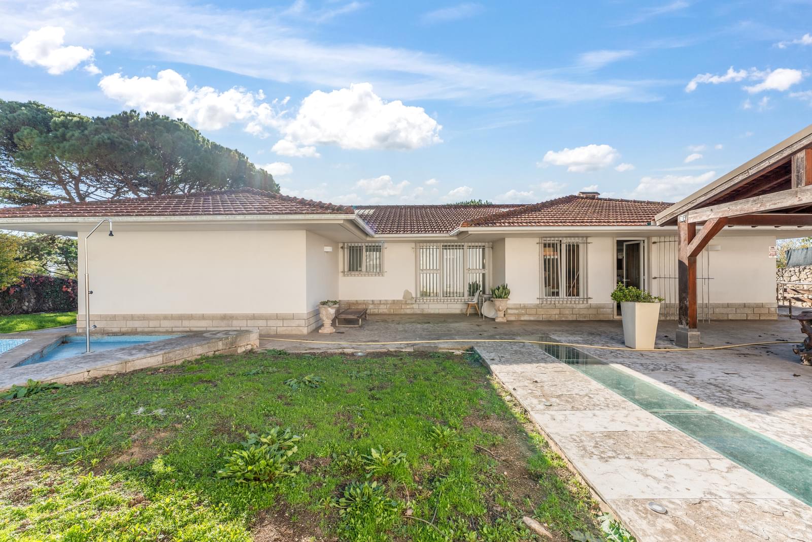5 Bedroom Villa/Townhouse's Image 9