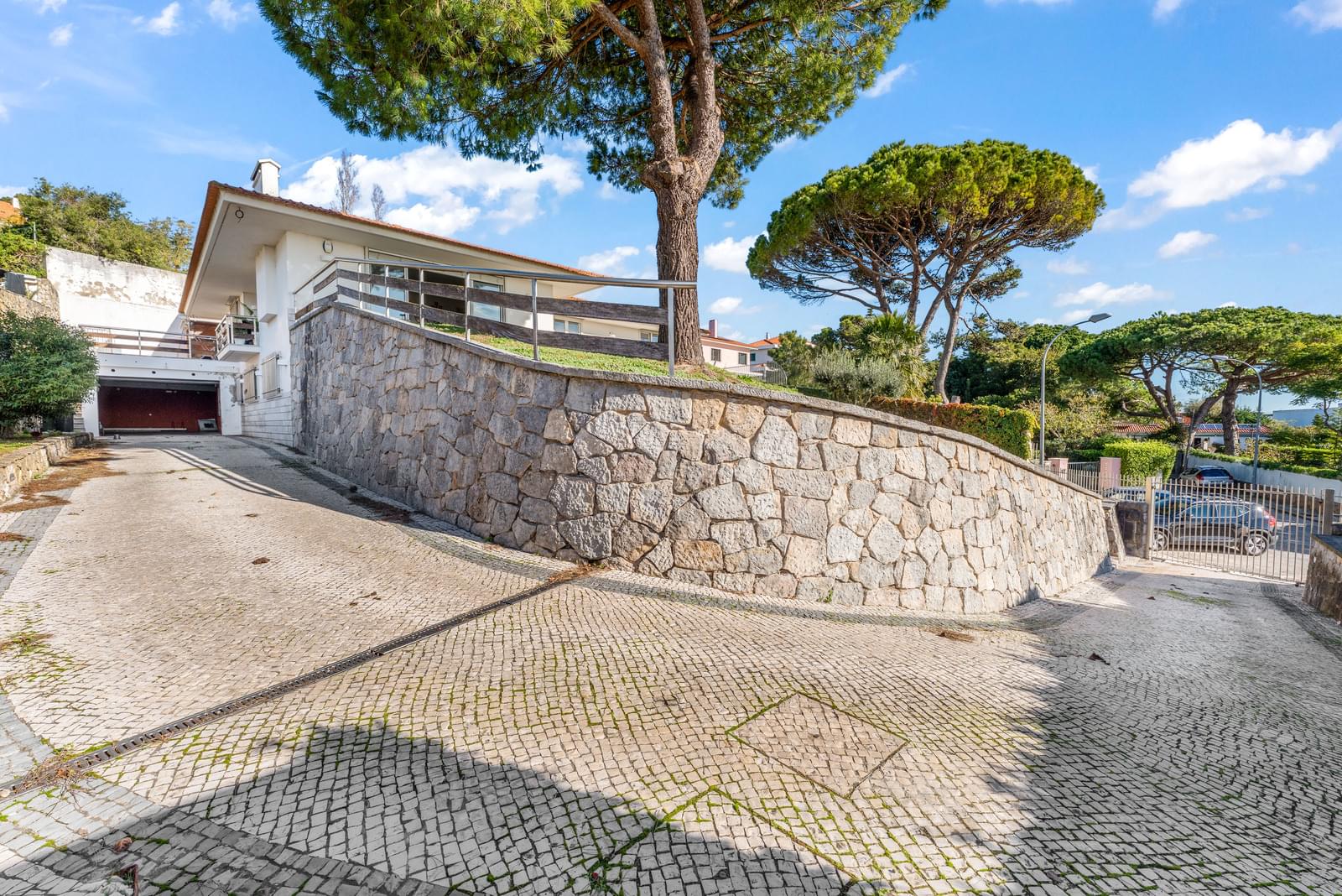 5 Bedroom Villa/Townhouse's Image 13