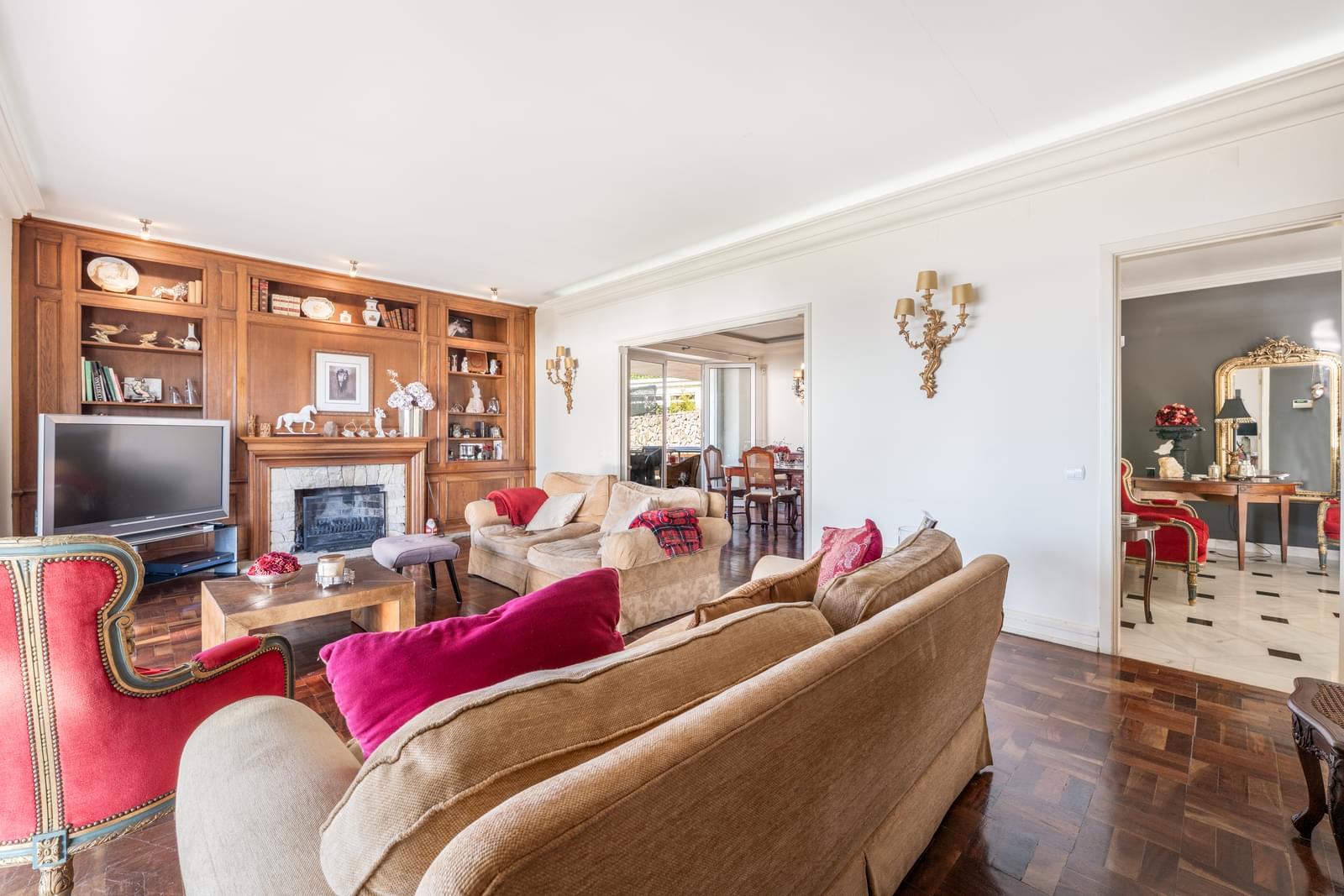 5 Bedroom Villa/Townhouse's Image 15