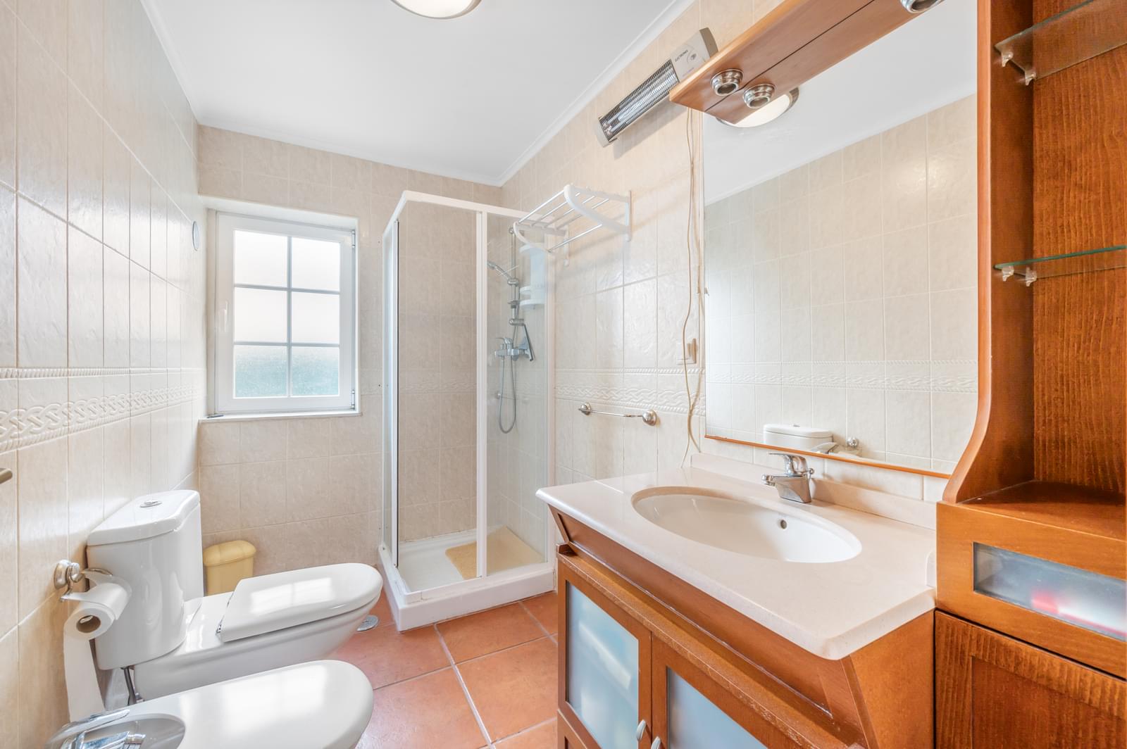 Moradia Isolada T3 com jardim, Aroeira, Almada - Imagem 6