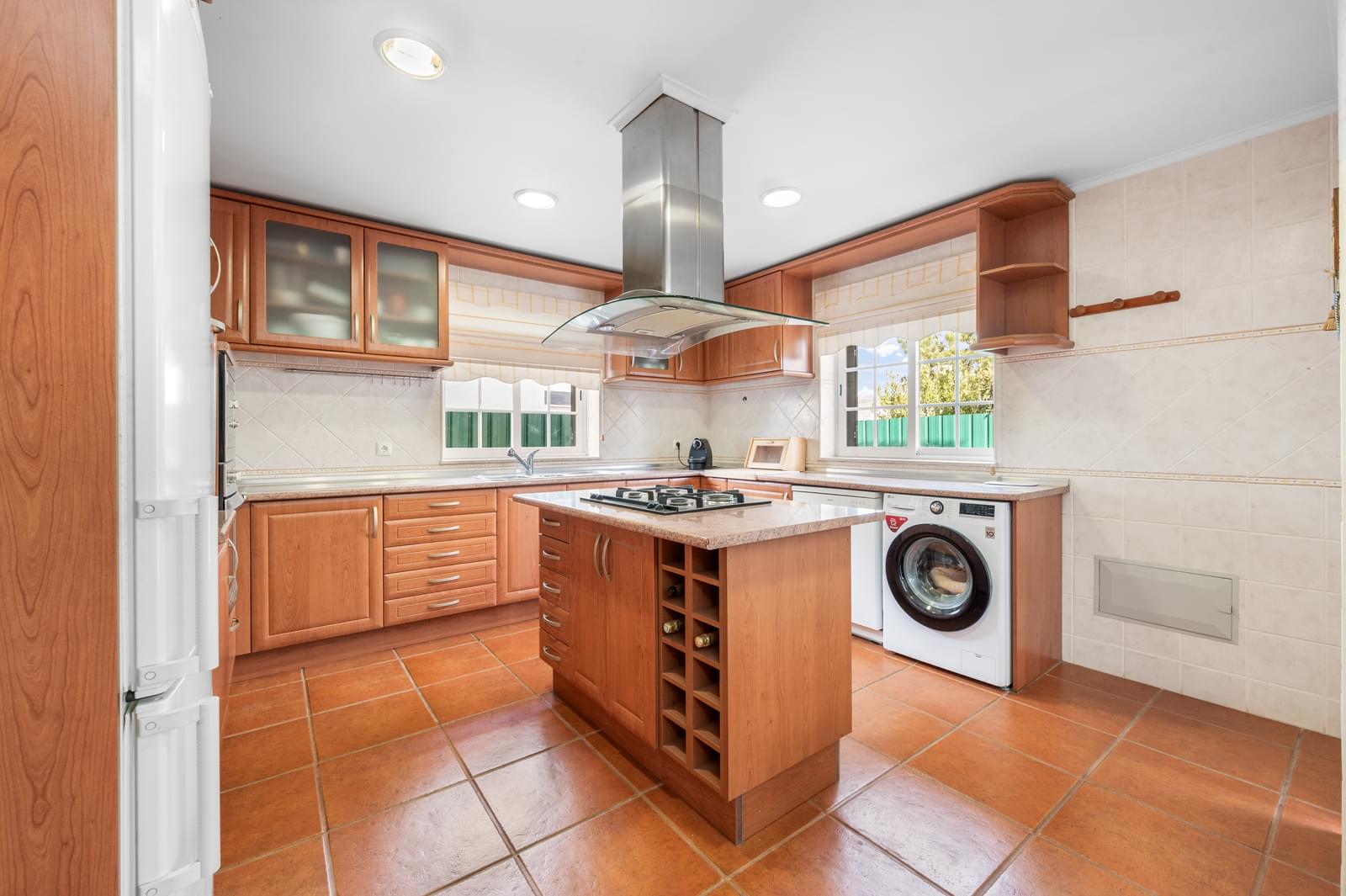 Moradia Isolada T3 com jardim, Aroeira, Almada - Imagem 8