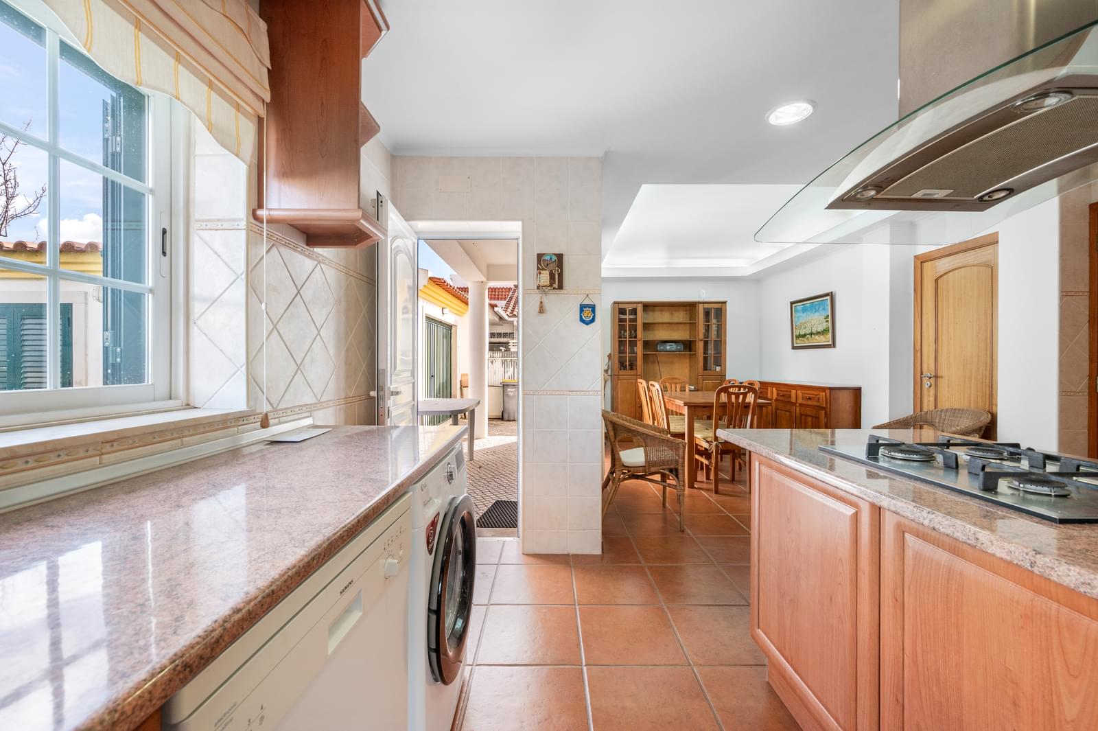 Moradia Isolada T3 com jardim, Aroeira, Almada - Imagem 10