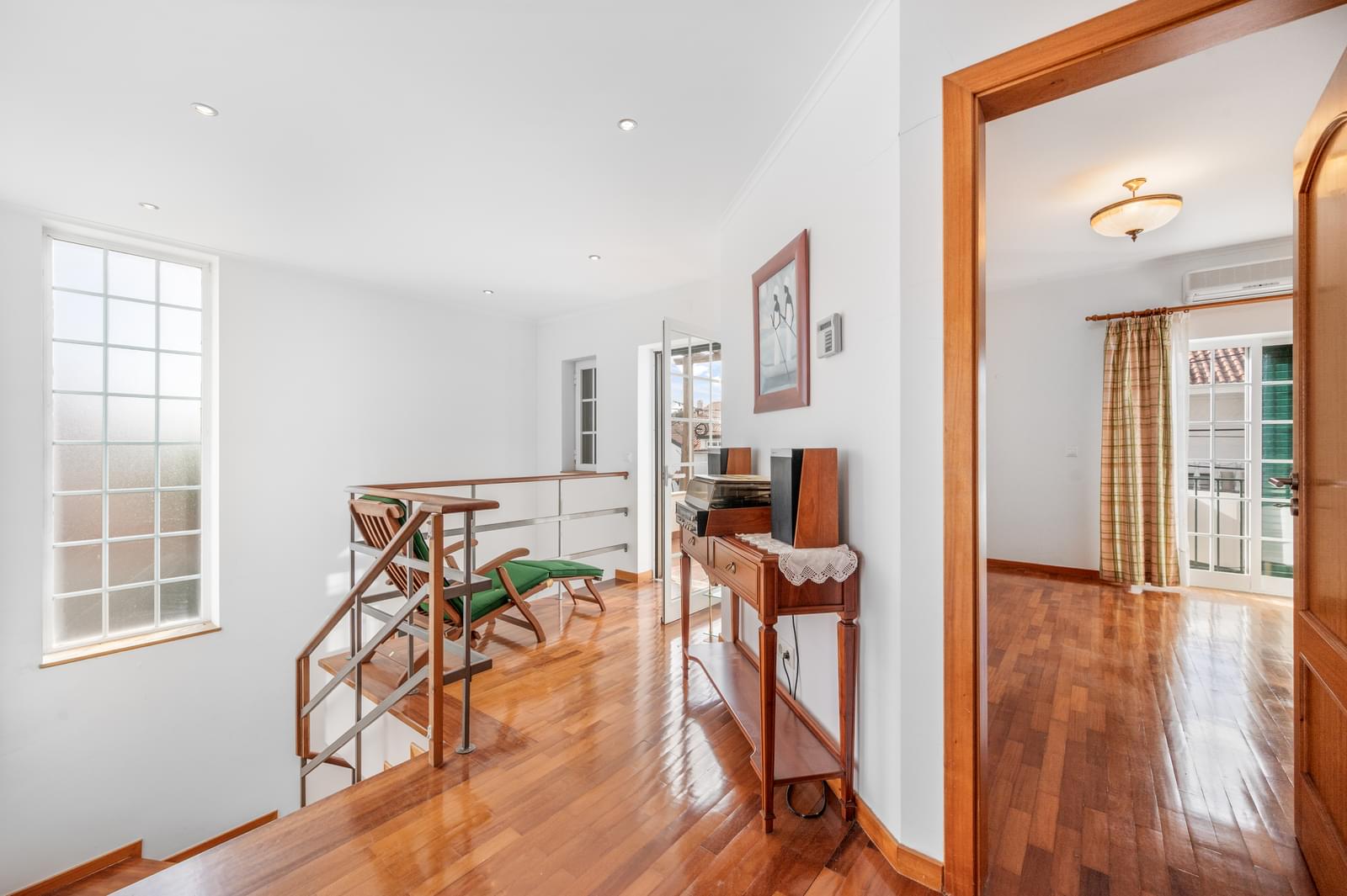 Moradia Isolada T3 com jardim, Aroeira, Almada - Imagem 14