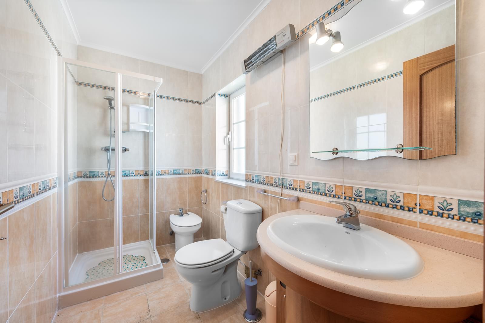 Moradia Isolada T3 com jardim, Aroeira, Almada - Imagem 21