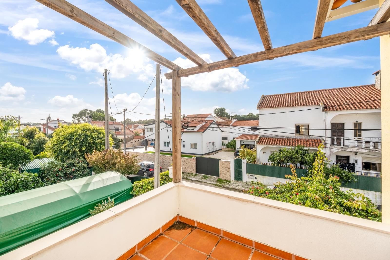 Moradia Isolada T3 com jardim, Aroeira, Almada - Imagem 22