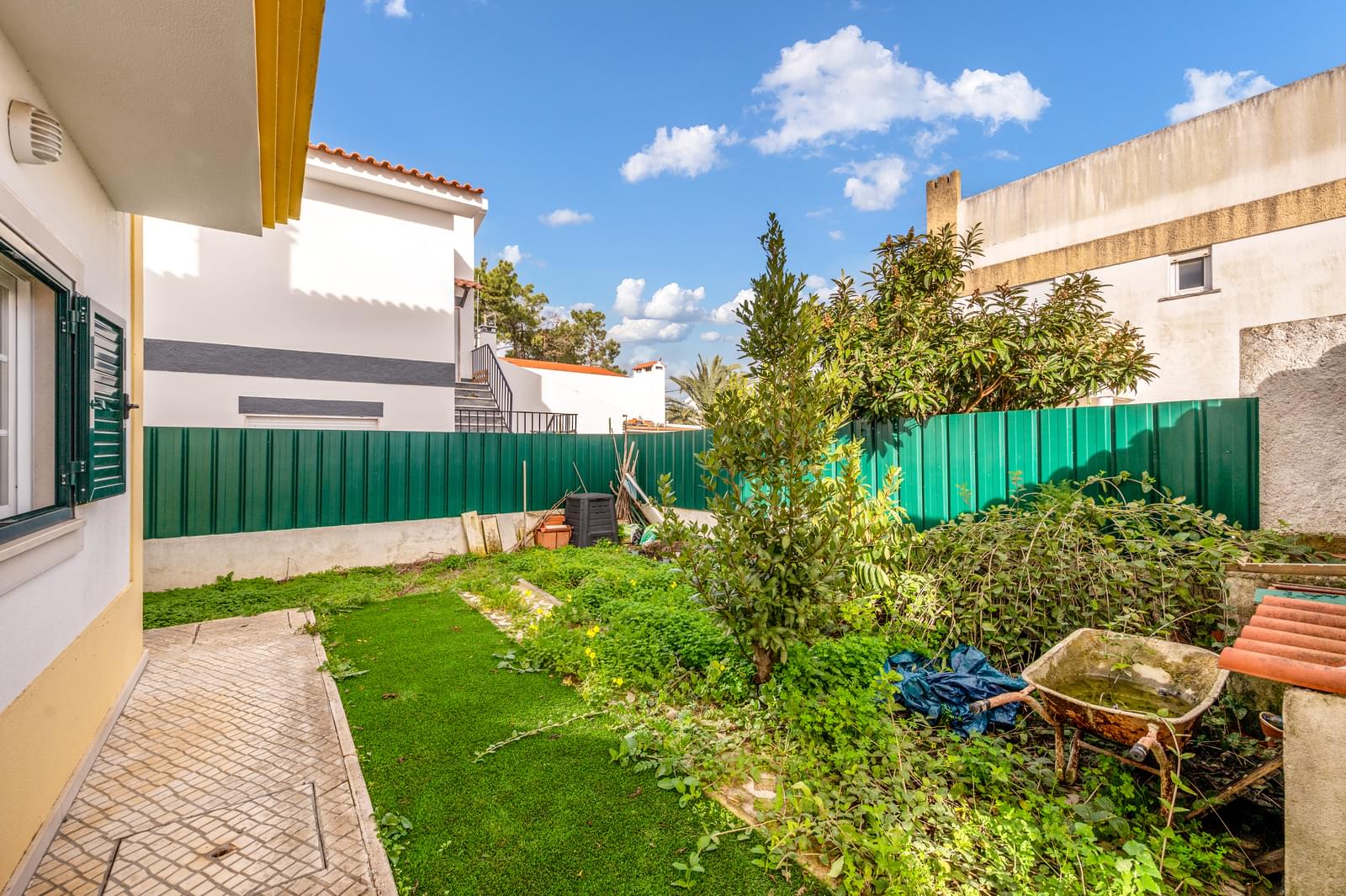 Moradia Isolada T3 com jardim, Aroeira, Almada - Imagem 26