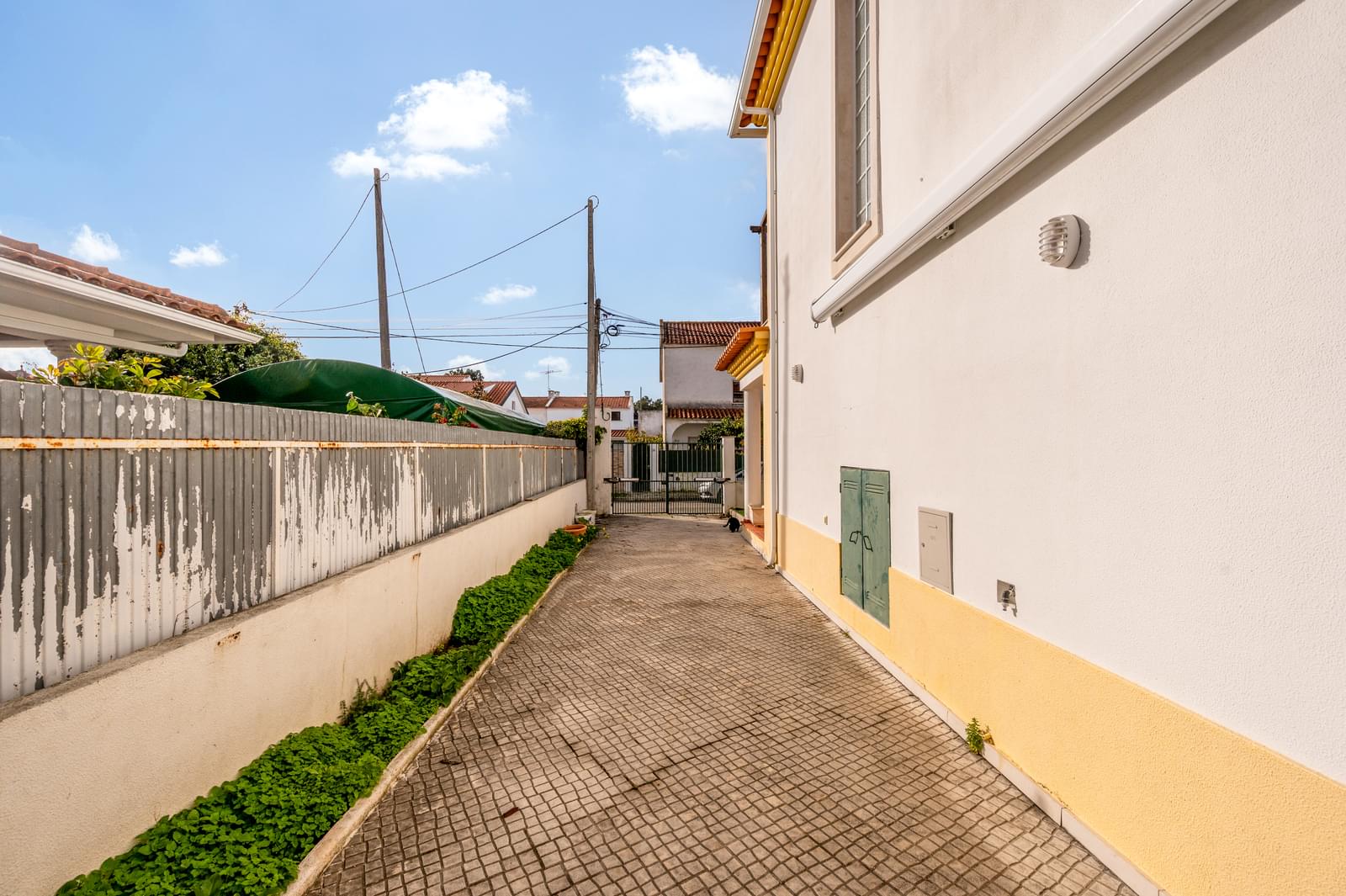 Moradia Isolada T3 com jardim, Aroeira, Almada - Imagem 29