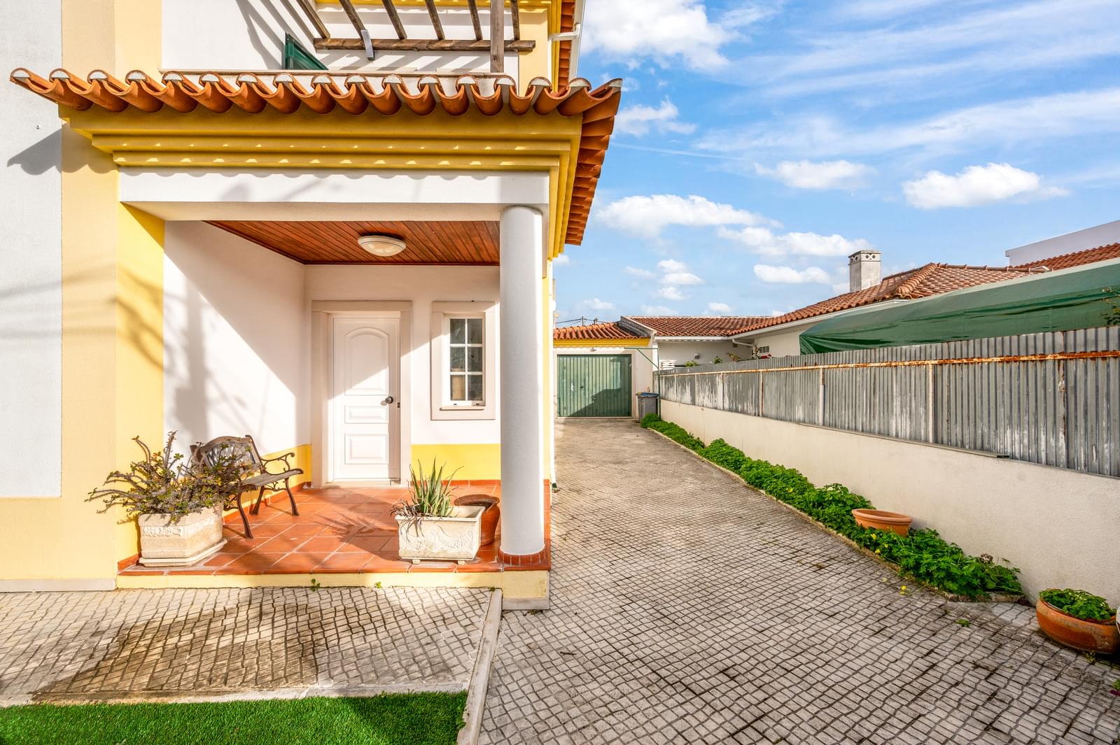 Moradia Isolada T3 com jardim, Aroeira, Almada - Imagem 28