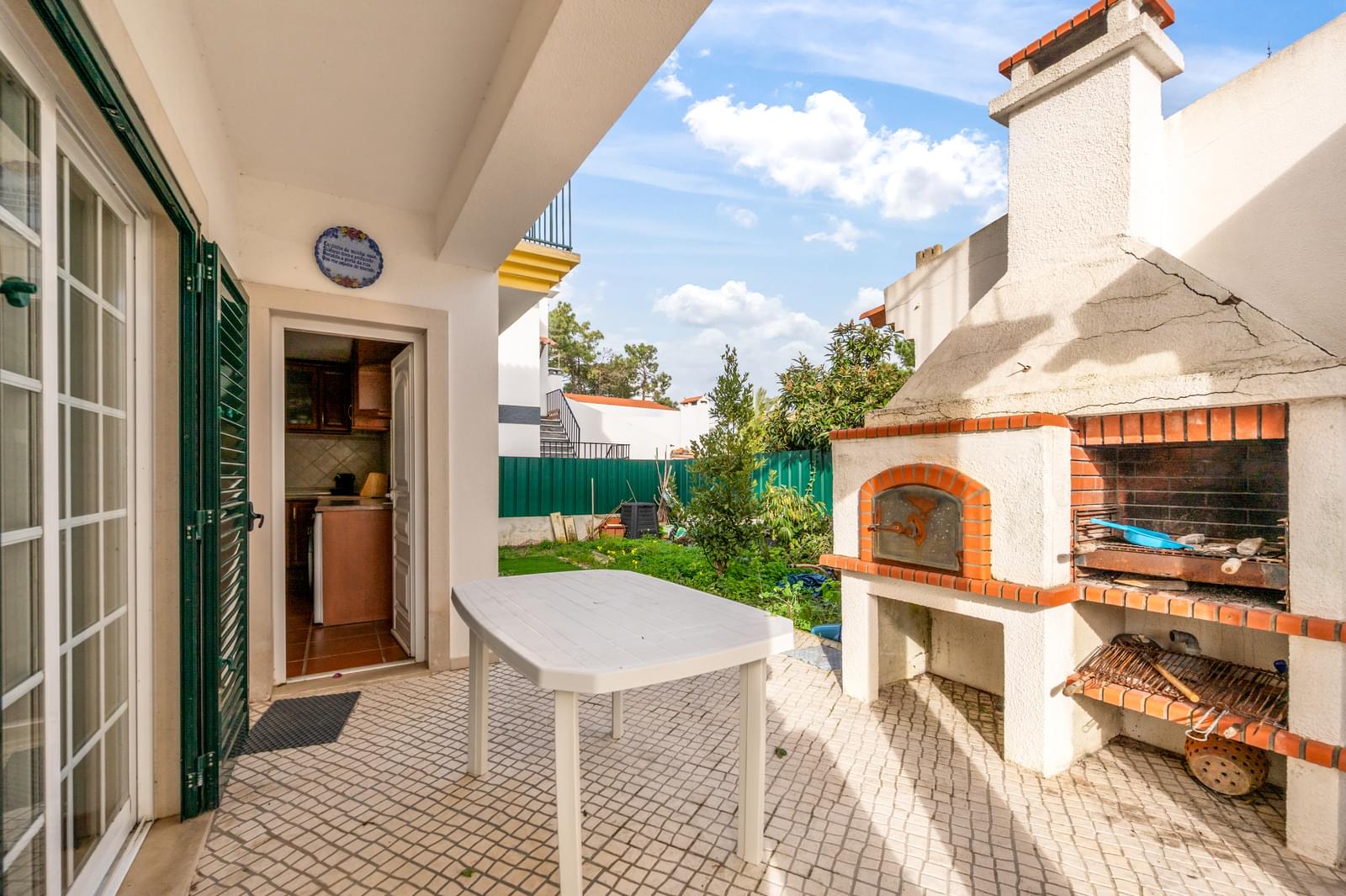 Moradia Isolada T3 com jardim, Aroeira, Almada - Imagem 25