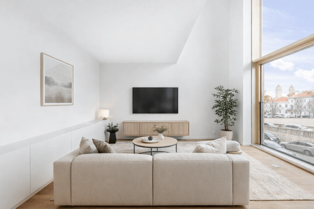 2 Bedroom Duplex with garden, Campo Pequeno, Lisboa 102305344