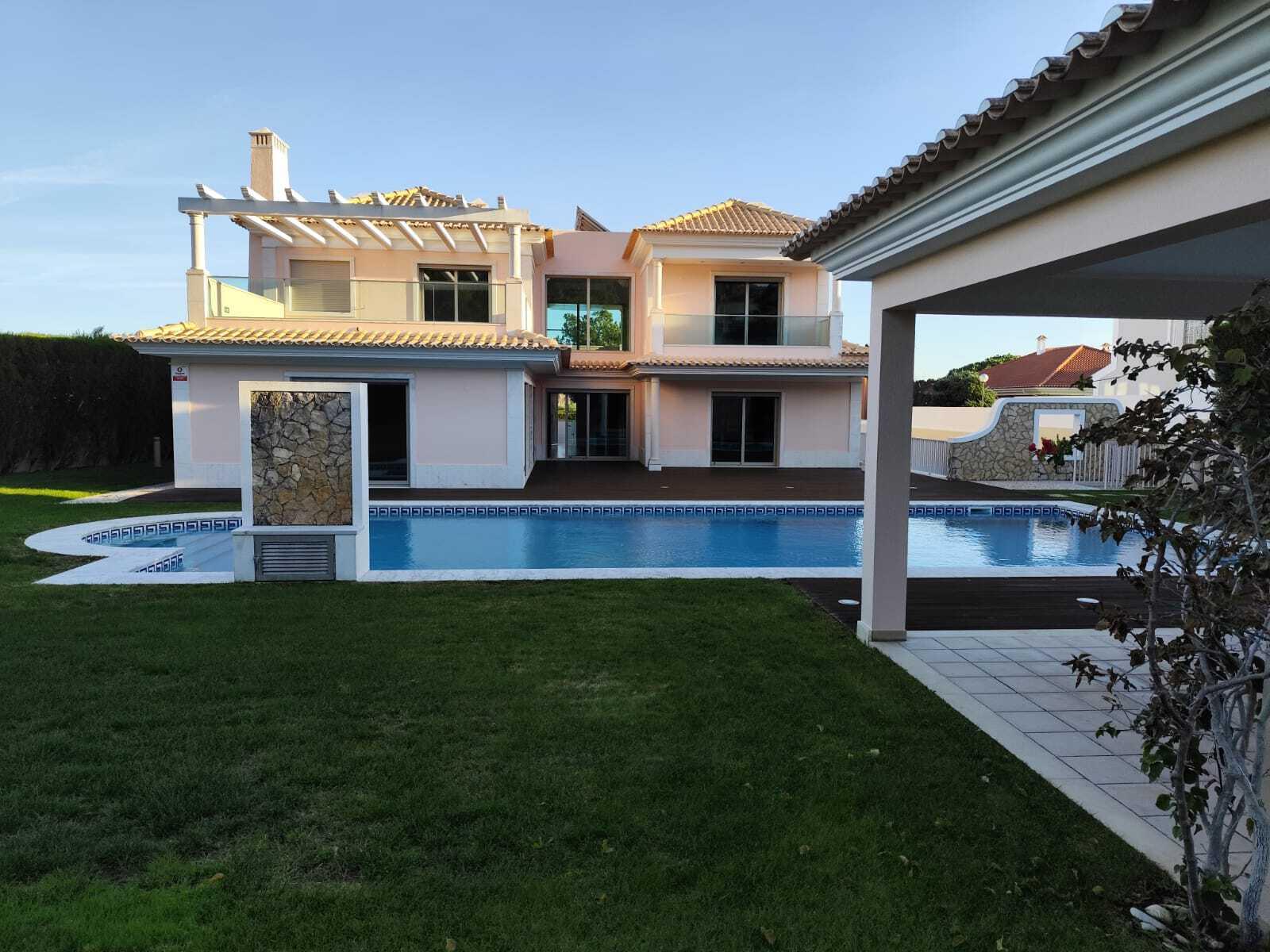 Moradia T6 com piscina, Quinta da Beloura, Sintra - Imagem 2