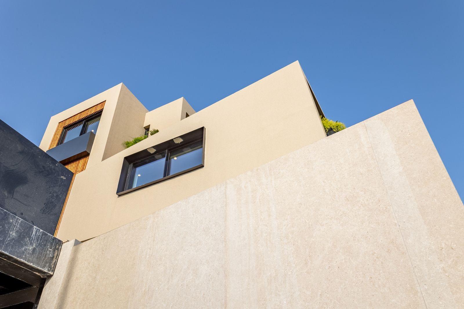 4 Bedroom Villa/Townhouse's Image 8