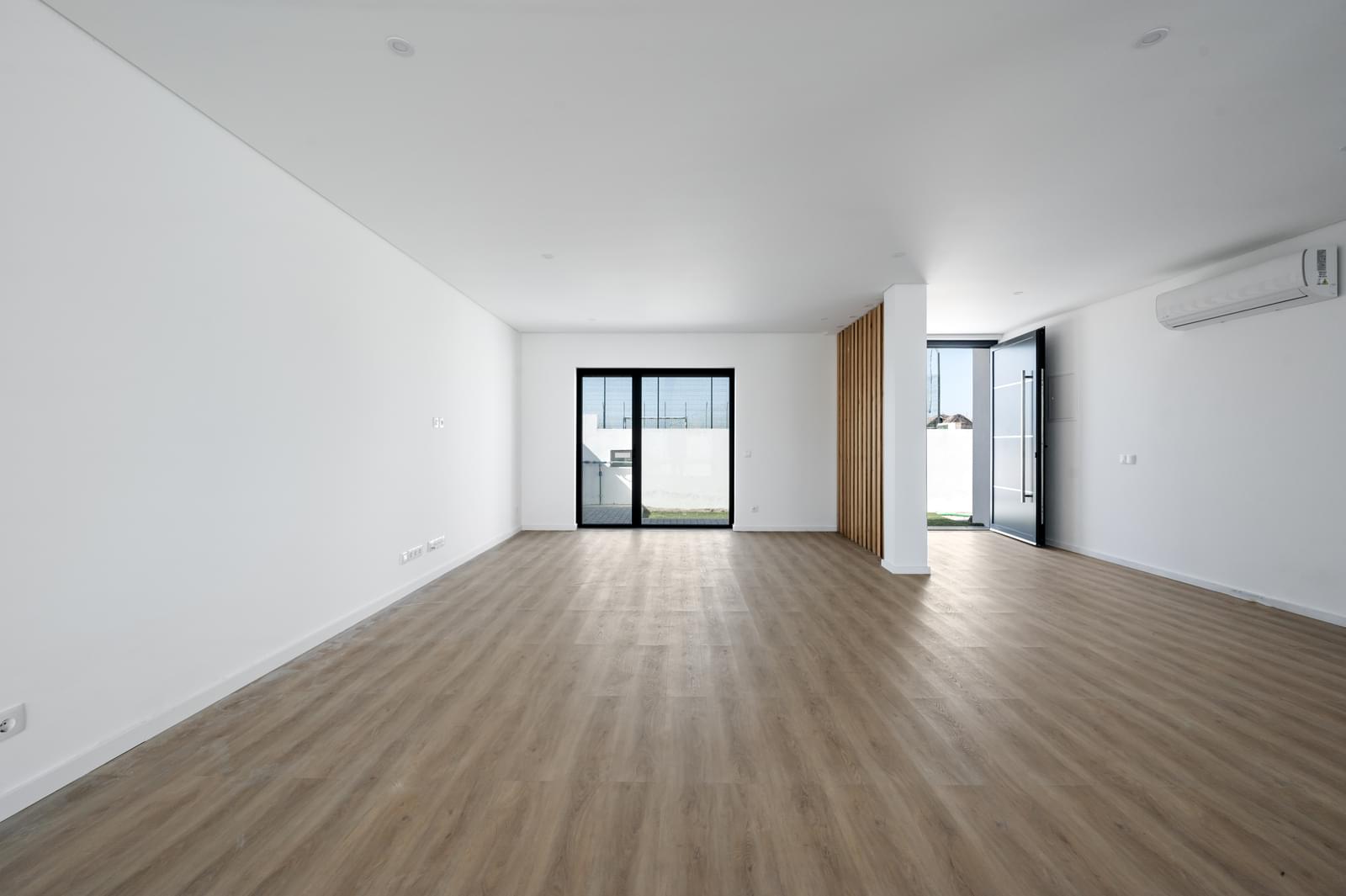 4 Bedroom Villa/Townhouse's Image 5