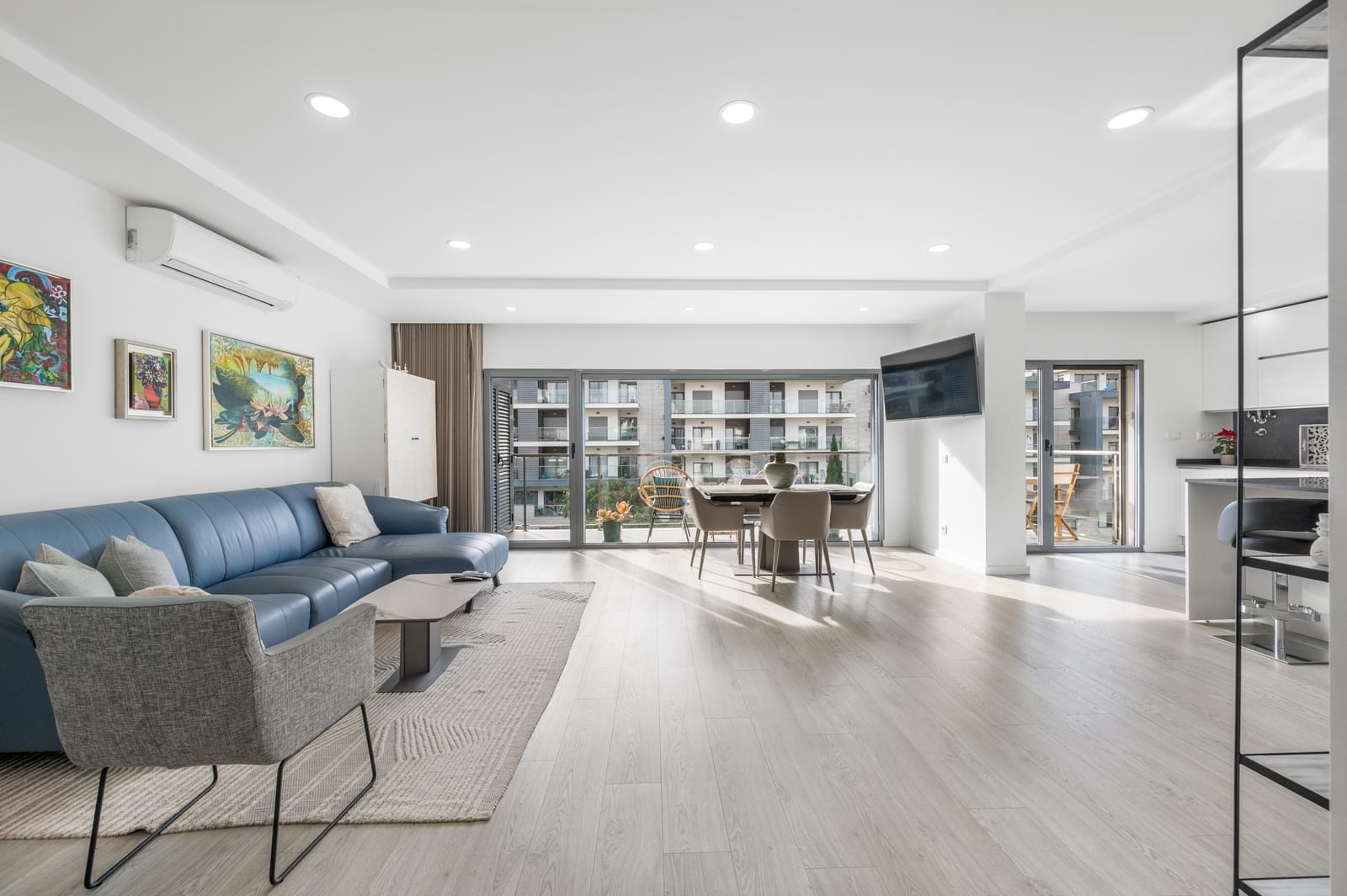 Penthouse T3 com vista, Aroeira, Almada - Imagem 12