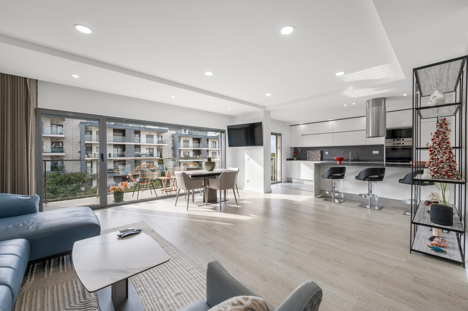 Penthouse T3 com vista, Aroeira, Almada - Imagem 13