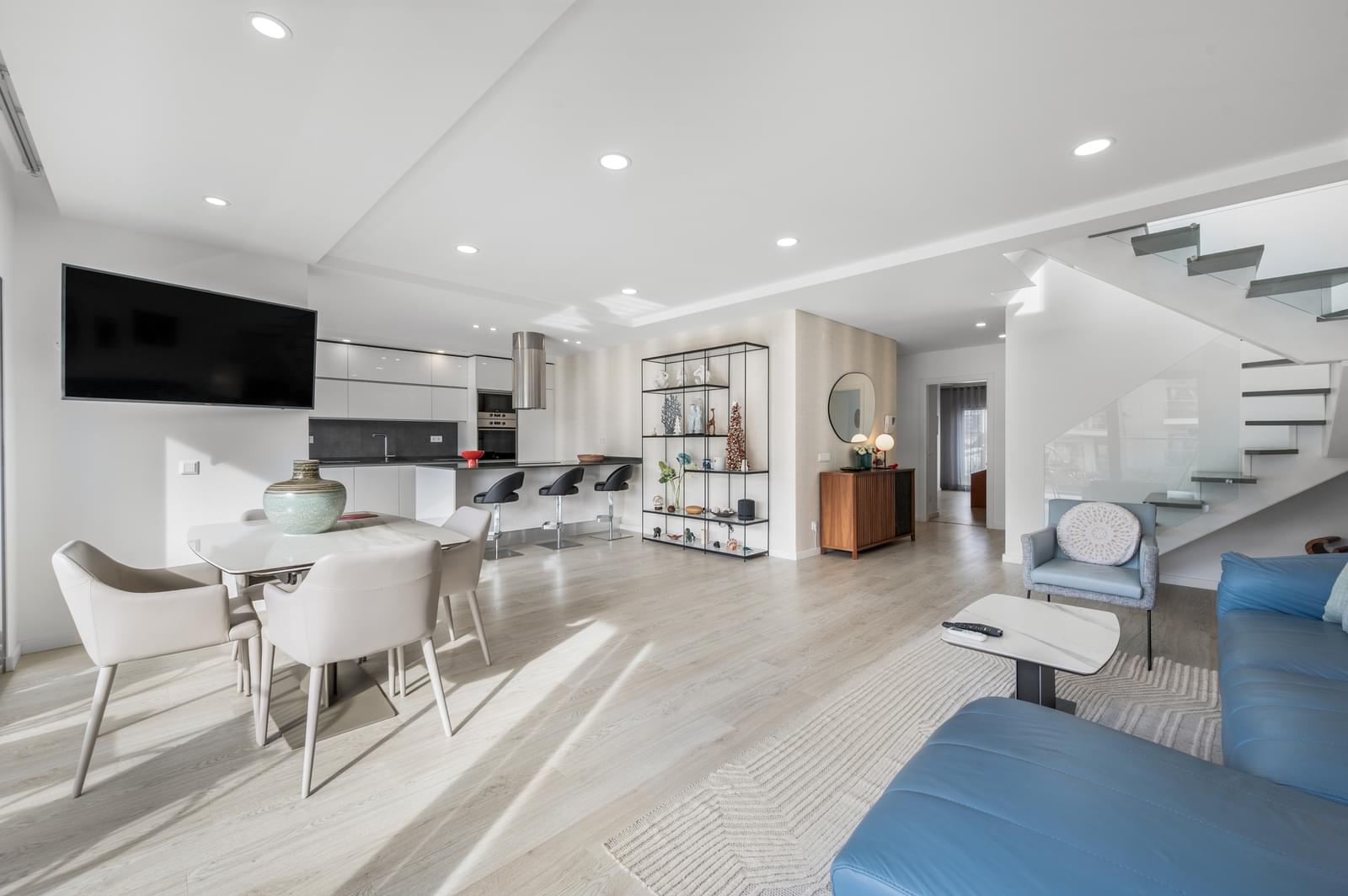 Penthouse T3 com vista, Aroeira, Almada - Imagem 11