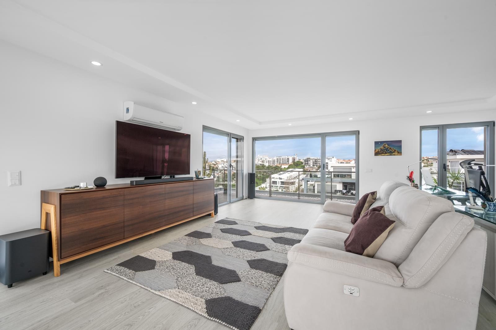 Penthouse T3 com vista, Aroeira, Almada - Imagem 5