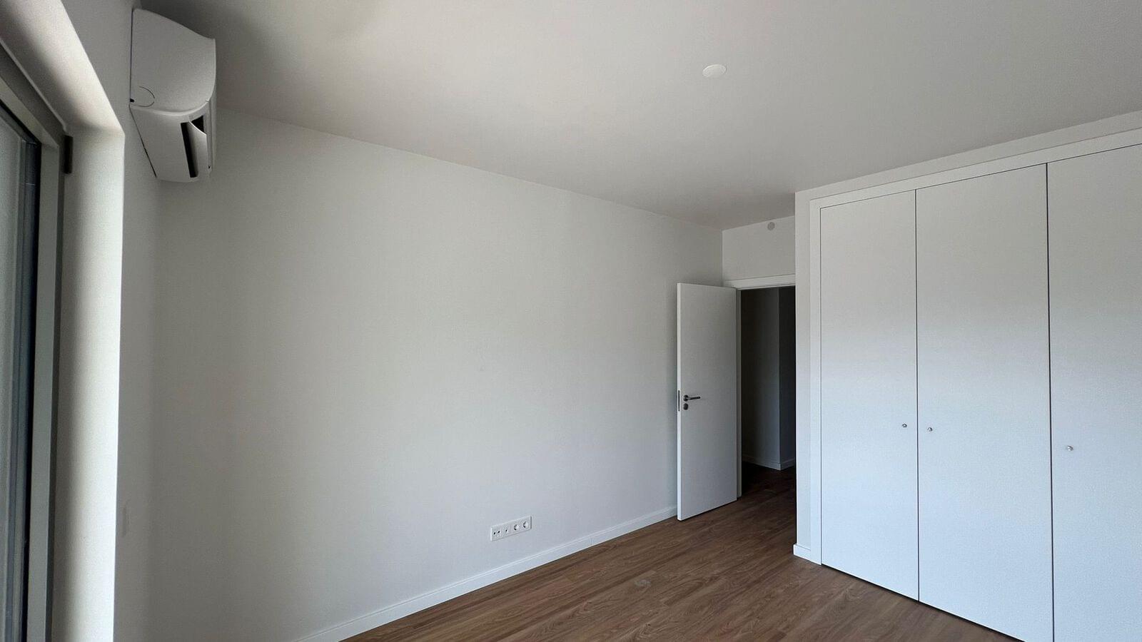 Apartamento T4 com piscina, Loures - Imagem 18