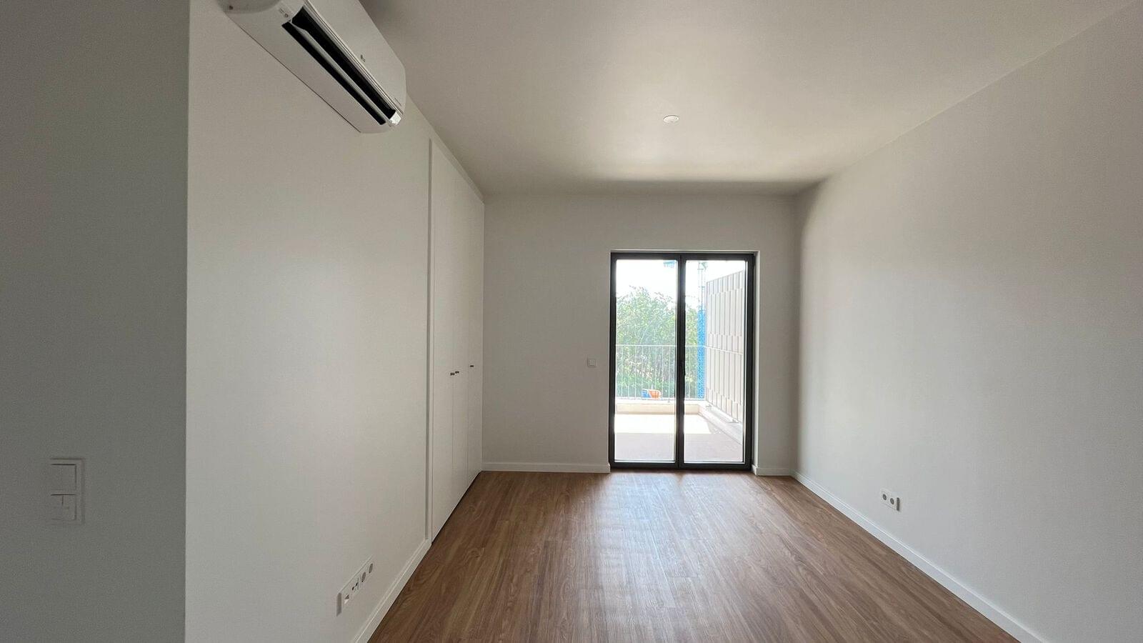Apartamento T4 com piscina, Loures - Imagem 14